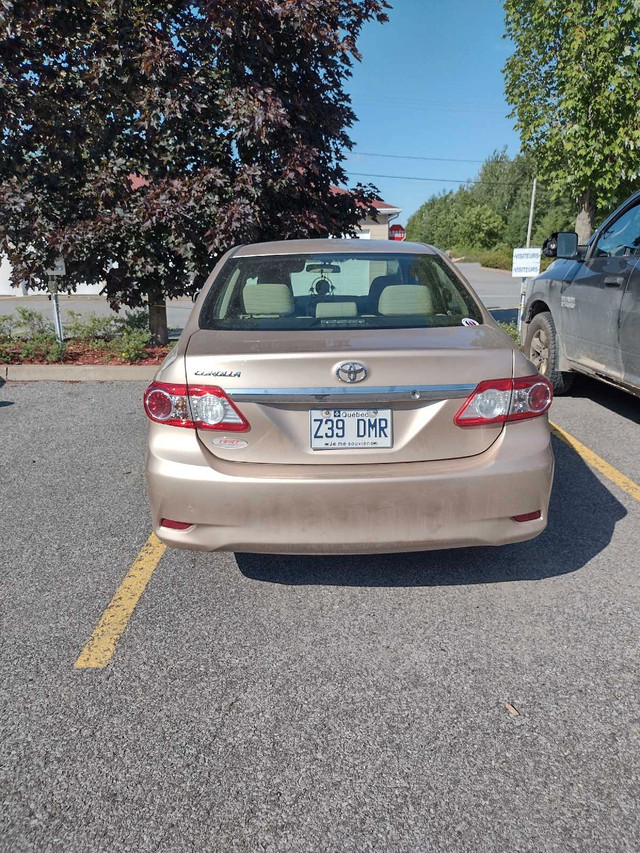 Toyota Corolla CE 2012 / 32800 km / Petit Bijoux dans Autos et camions  à Trois-Rivières - Image 2