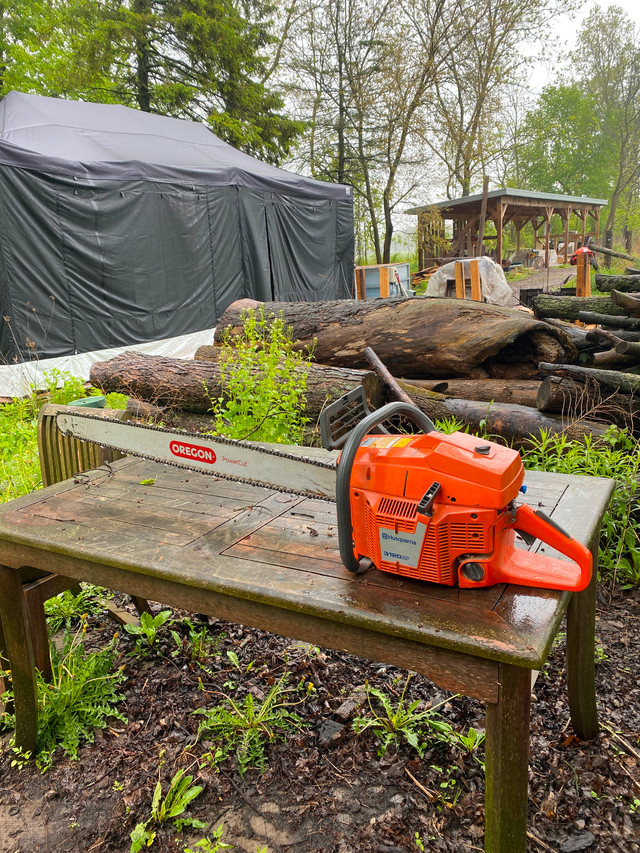 Husqvarna 3120XP with 48” bar and 404 Ripping Chain in Power Tools in Hamilton - Image 2