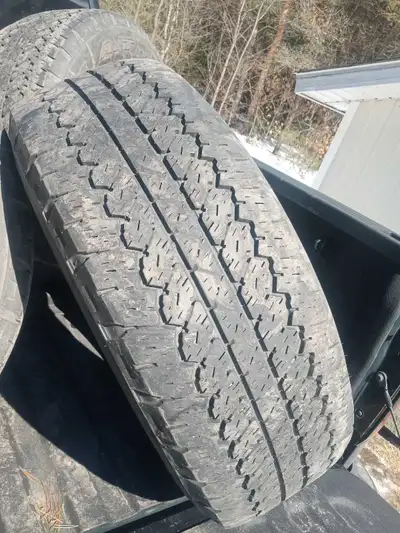 4 pneus Bridgestone toute saison 265/70R17 514-773-2391 Sylvain