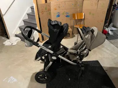 Baby jogger city select stroller in like new