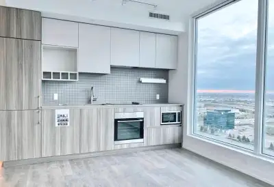 2 Bed 2 Bath Available for Lease Vaughan ONLY $2500