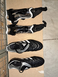 Paire de souliers de soccer pour homme avec protege tibia
