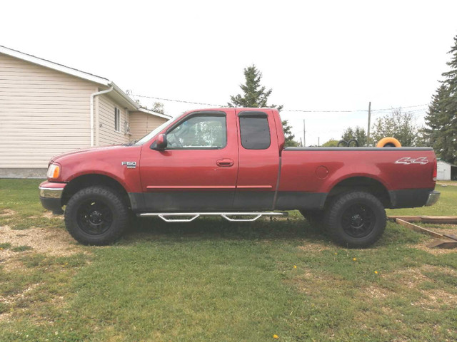 F-150 XLT 4X4 in Cars & Trucks in Red Deer