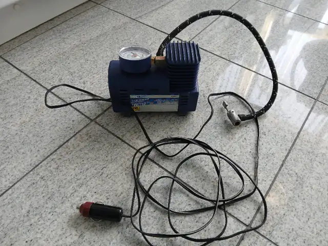 Car compressor to inflate tires in Tires & Rims in Markham / York Region - Image 3