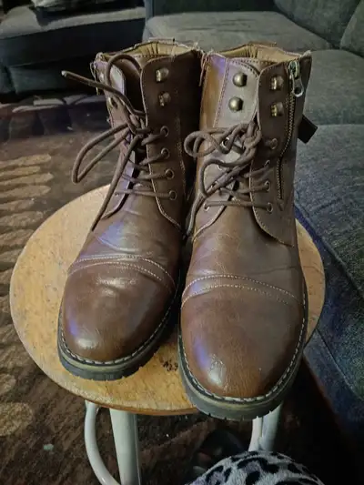 Men's leather boots size 11.5, View more