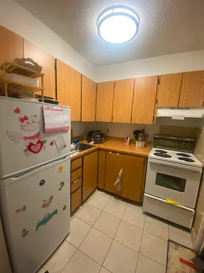 Room to rent / Chambre à louer