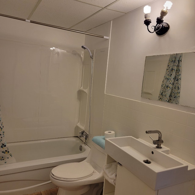 Newly renovated roomfurnishedall utilitie includepet friendly Long