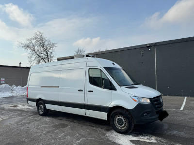 2019 sprinter Reefer 