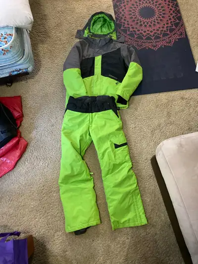 Matching ski set Boys large Good condition Each peice can be sold separately