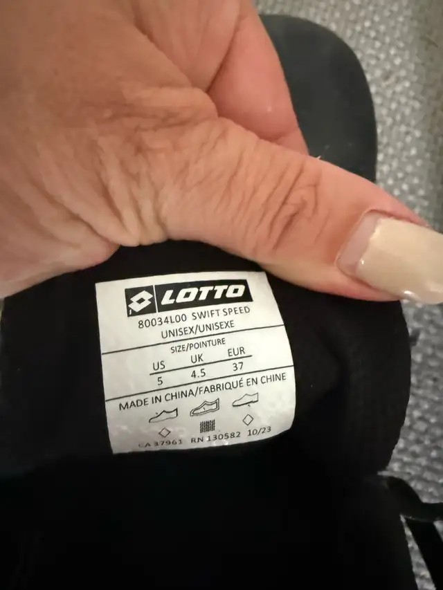 kids soccer cleats in Soccer in Mississauga / Peel Region - Image 4