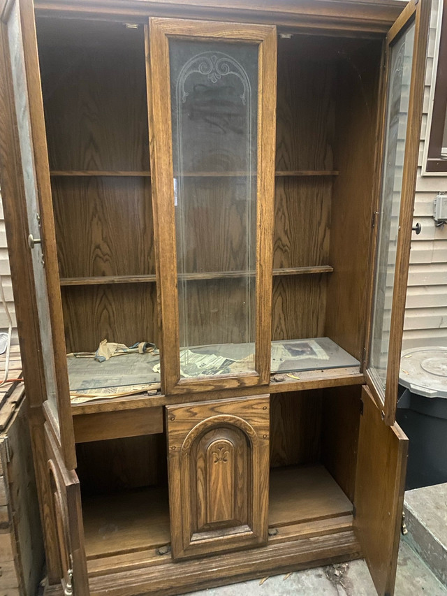 China cabinet in Hutches & Display Cabinets in St. Catharines - Image 3
