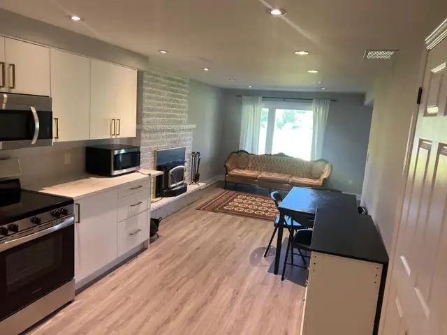 Beautiful Two-Bedroom Apartment for Rent in Ontario in Canada - Image 3