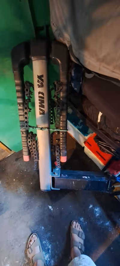 Yakima big daddy 4 bicycle hitch swing rack $375 Fits 2 inch receiver. Lock and 2 keys