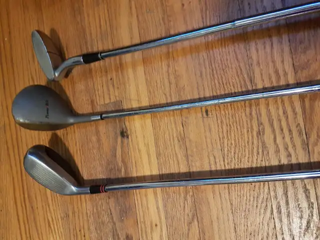 Mens right handed golf set and bag in Golf in St. Catharines - Image 7