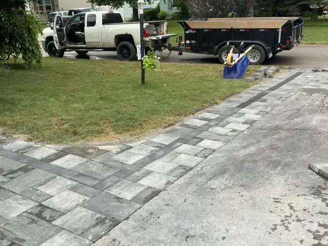 2011 Chevy Silverado 2500 hd WORK TRUCK  in Cars & Trucks in Barrie - Image 3