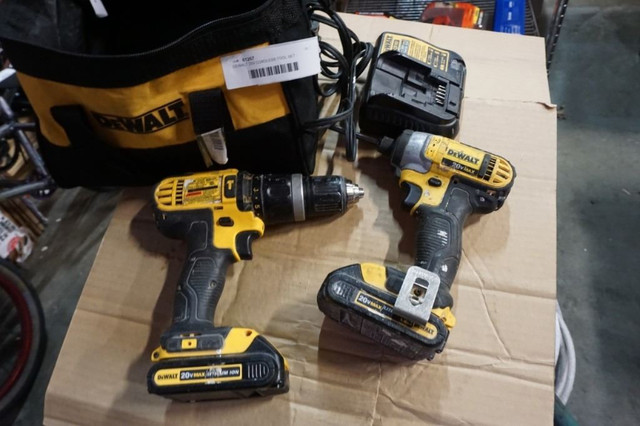 DEWALT 20V CORDLESS SET - INCLUDES IMPACT GUN, HAMMER DRILL in Power Tools in Burnaby/New Westminster