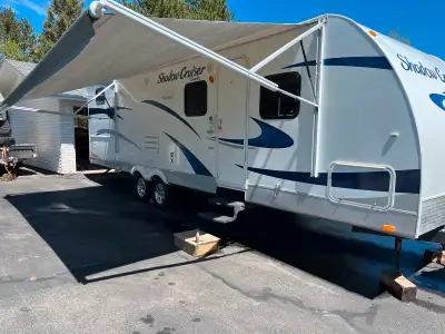 This trailer is in immaculate condition and must be seen to be appreciated . One large electric full...