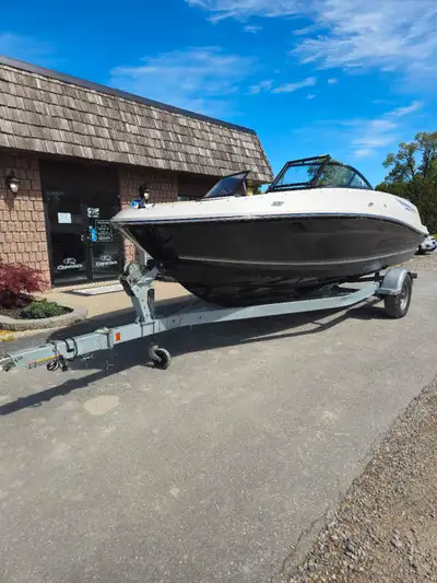 2017 Bayliner VR5 Only 55 hours