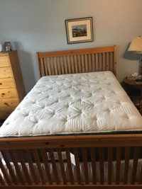 Double bed set: 2 year old mattress, box spring and pine frame
