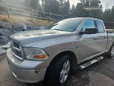 2010 345000km Active Engine good, tranny doesnt shift. Body isnt perfect. For parts or project.