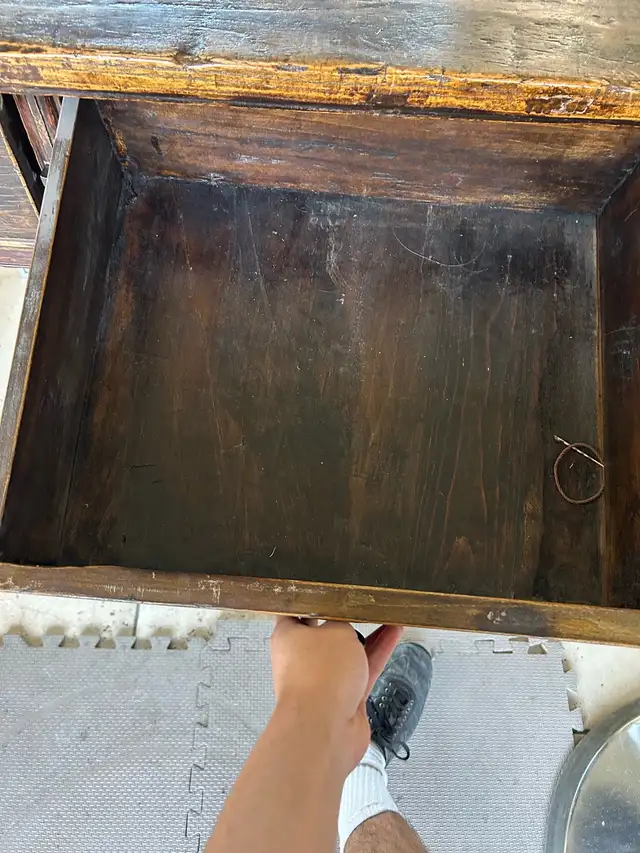 Wood Desk in Desks in Calgary - Image 4