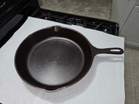 Antique No 10 Wagner Ware Cast Iron Pan - Stylized Logo