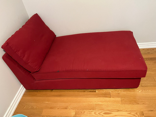 Red couche for sale | Couches & Futons | Oakville / Halton Region | Kijiji