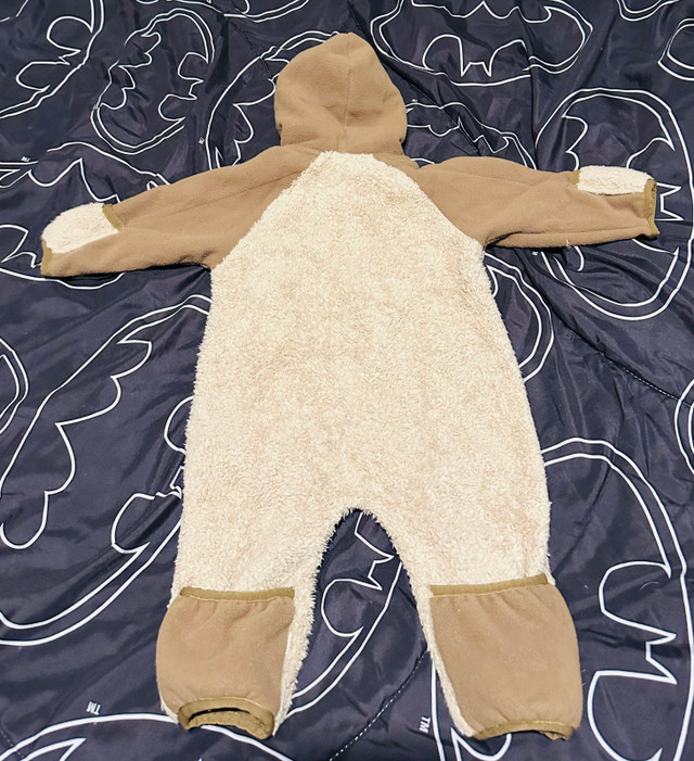 NORTH FACE WINTER SNOWSUIT (0-3MTHS) in Clothing - 0-3 Months in Regina - Image 4