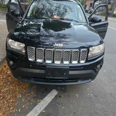 Very good car . Message or call : 902 401 98 39
