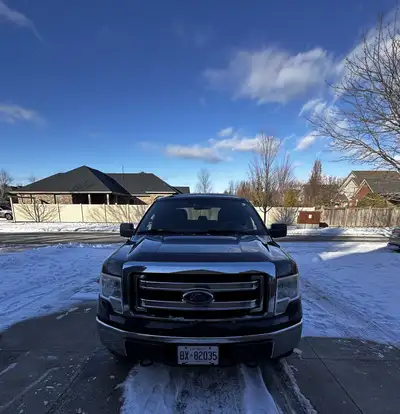 2013 ford F150 supercrew xlt 4x4 v8 5.0 Has the 6ft 7 inch bed 120 litre fuel tank. Bluetooth Cruise...