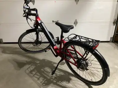 Vélo électrique en excellente condition, View more