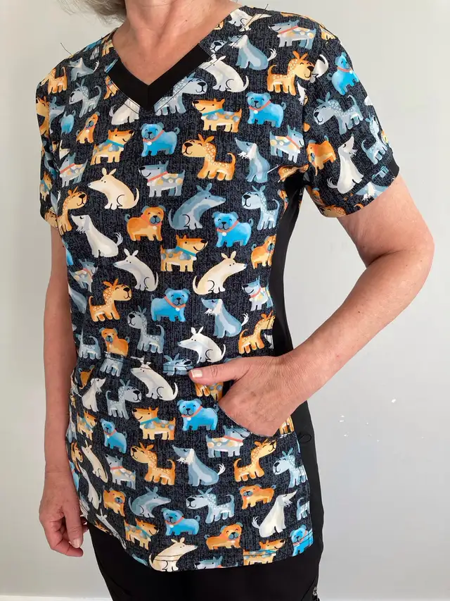 Scrubletics Women’s V Neck Scrub Top