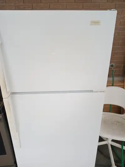 Fridge/Réfrigérateur, View more