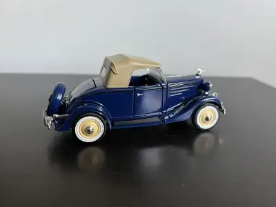 1935 Chevrolet Standard Roaster 1:32 scale diecast car