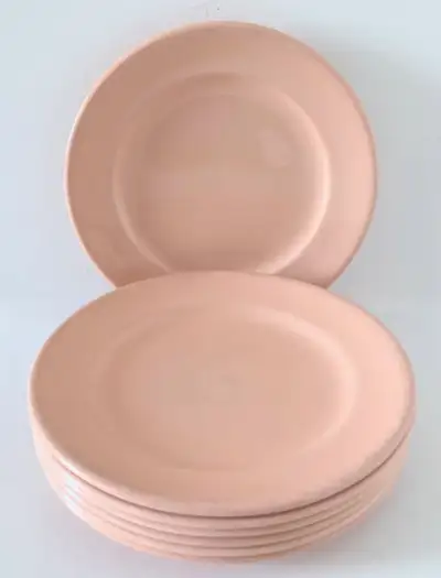 LIRE JUSQU'À LA FIN DU TEXTE. Antiquité 1940 Collection. Assiettes en porcelaine type "restaurant" P...