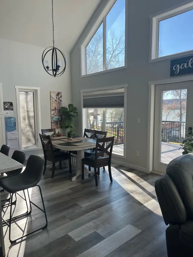 Lakefront home for sale in Houses for Sale in Moose Jaw - Image 2