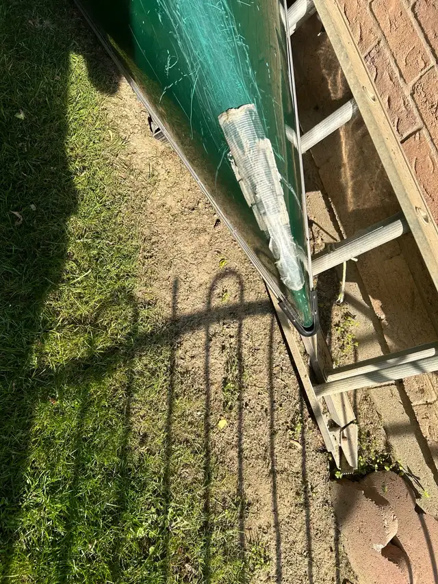 16 Foot Kevlar Canoe in Canoes, Kayaks & Paddles in City of Toronto - Image 5