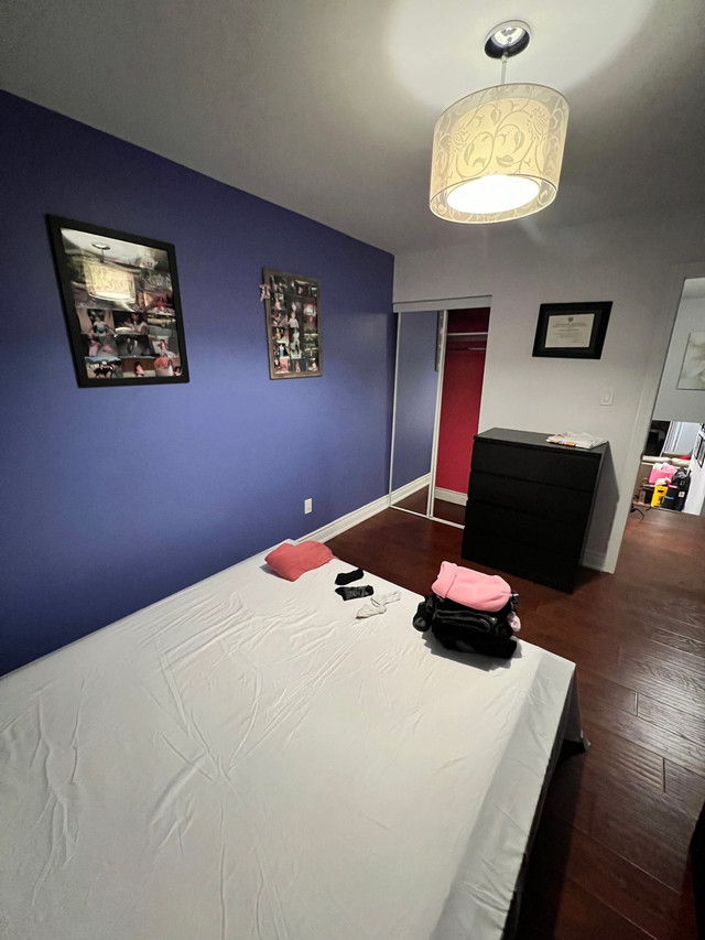 House/bedroom for rent  in Room Rentals & Roommates in Mississauga / Peel Region - Image 2