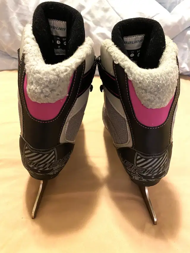 Bauer Softshell Figure Skates Womens Size 9US or Eur 40.562863732530945123