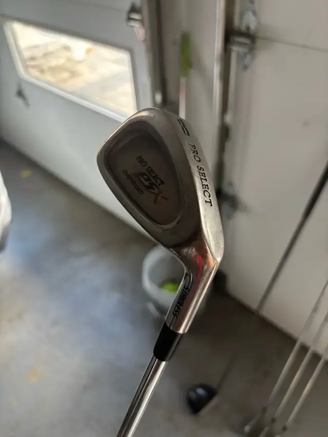 Right handed Golf Irons and Driver set in Golf in Mississauga / Peel Region - Image 7