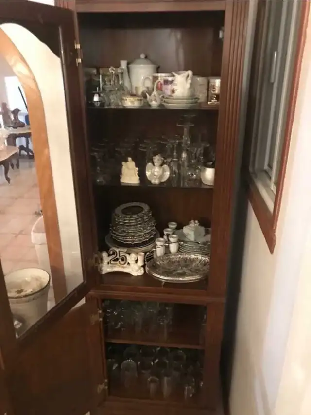 Vitrine cabinet in Hutches & Display Cabinets in Laval / North Shore - Image 6