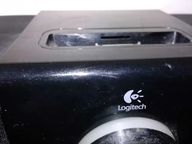 Ipod dock clock with alarm function  - $1064551240540289121