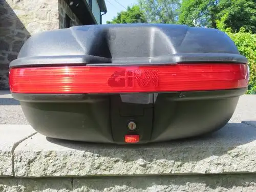 Valise/Panier à moto rigide. Marque GIVI/ Large ridgid case in Other in Gatineau - Image 3
