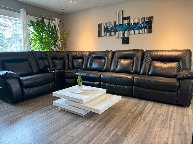 Leo 6-Piece Black Reclining Sectional (Delivery Available) in Couches & Futons in Edmonton