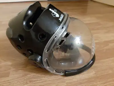 Casque de combat, View more