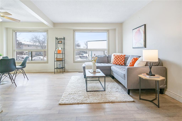 Town,3 Beds,2 Bath,Finished Basement,Appliances,A.C.Garage,Patio in Long Term Rentals in St. Catharines