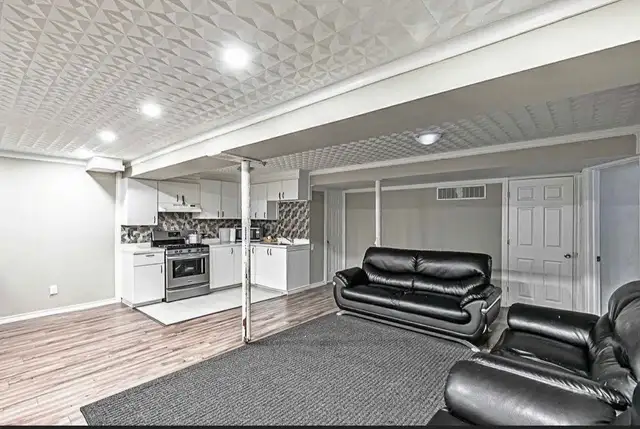 Clean and Bright Basement Apartment in Long Term Rentals in Oshawa / Durham Region - Image 4