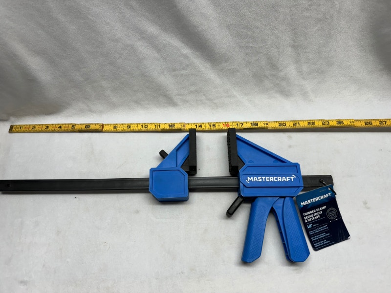 Mastercraft 12-in 300-lb Trigger Bar Clamp | Hand Tools | St ...