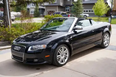 Immaculate condition, 6 speed manual, 340 hp V8 Accident free, Well maintained with no issues
