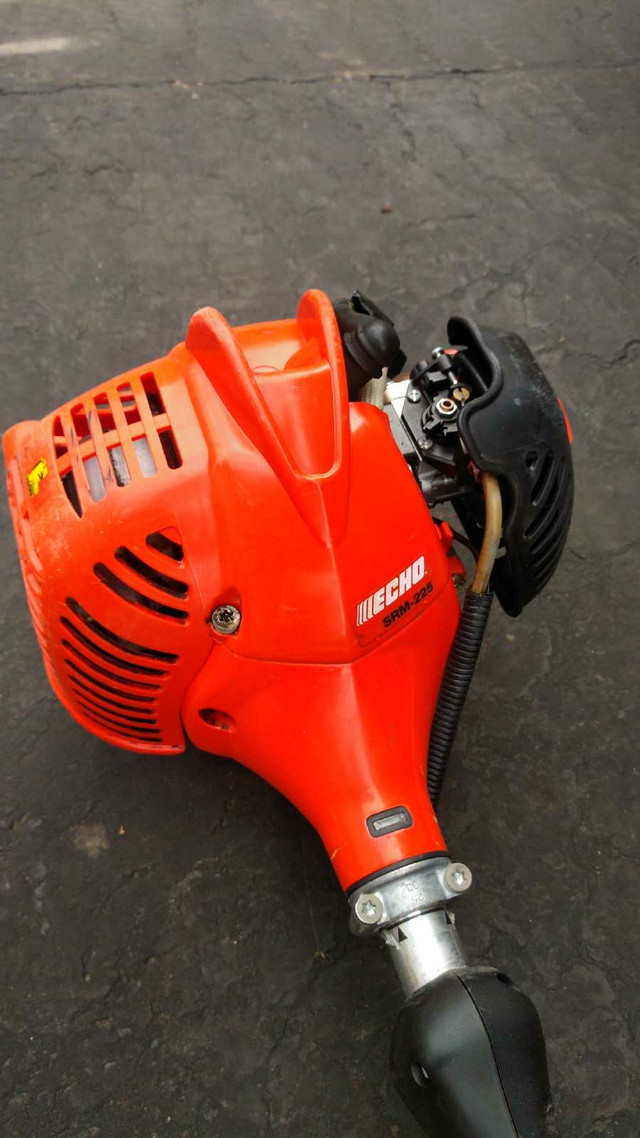 Echo weed trimmer for sale  in Lawnmowers & Leaf Blowers in Cambridge - Image 3